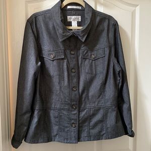 Denim jacket with detachable fur colat